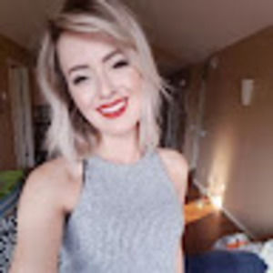 Meet your Posher, Alexis